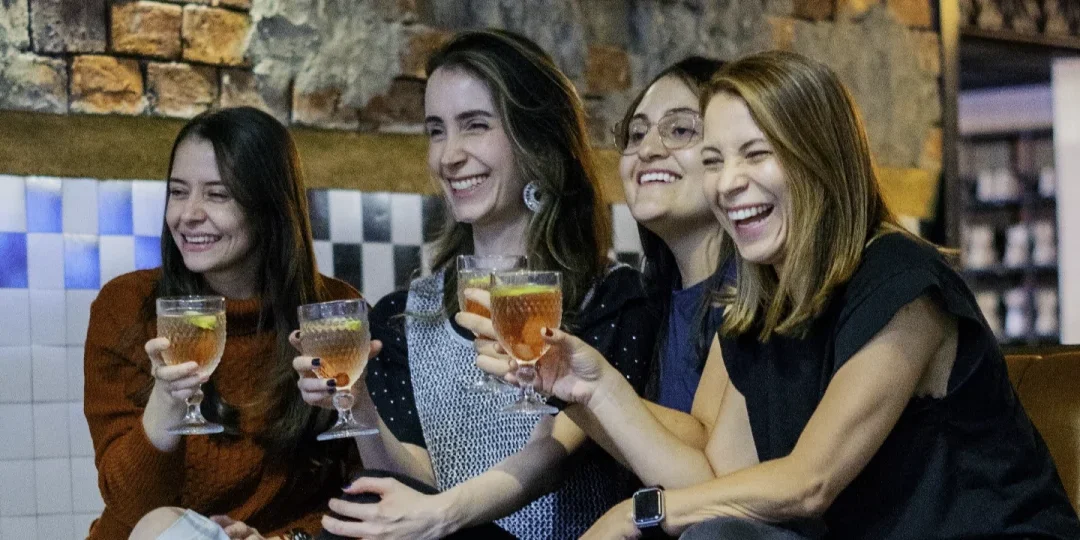 ¿Qué regalar en el Mes de la Mujer? Fácil: tiempo y un plan que combine moda, gastronomía y experiencias.
